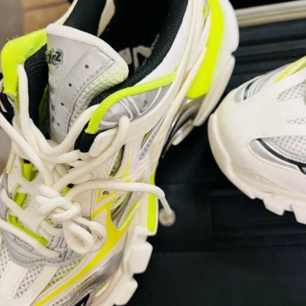 New Balenciaga White and Neon Yellow Sneakers Track 2 Authentic,New Missing Box - Picture 3 of 7